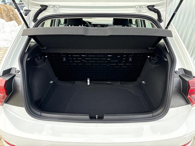 Volkswagen / POLO / Wei&szlig; / / / 