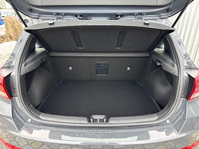 Hyundai / i30 / Grau / / / 