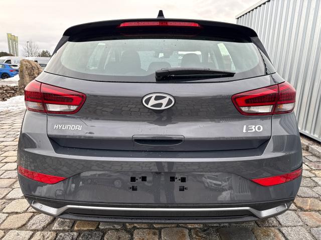 Hyundai / i30 / Grau / / / 