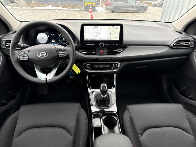 Hyundai / i30 / Grau / / / 