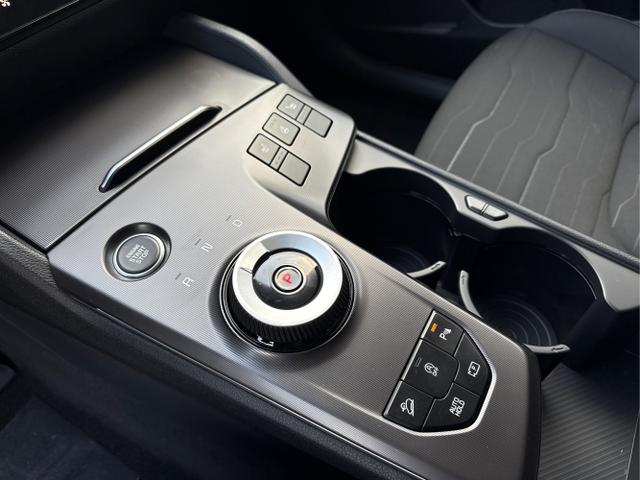 Kia / Sportage / Grau / / / , Bild dient zur Illustration und zeigt aufpreispflichtige Sonderausstattung. "Die Herstellergarantie beginnt bei EU-Fahrzeugen bereits bei Auslieferung vom ausl&auml;ndischen Lieferanten und kann um mehr als 14 Tage verk&uuml;rzt sein.