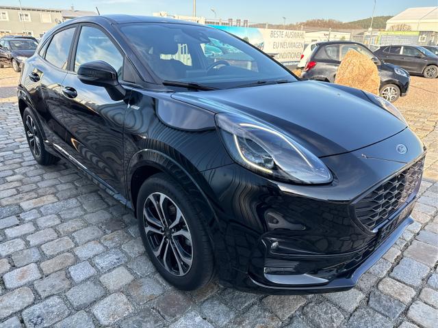 Ford / Puma / Schwarz / / / 