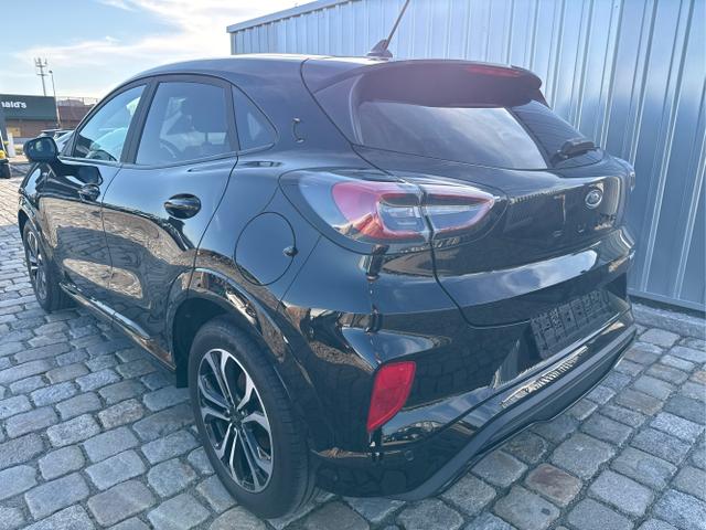 Ford / Puma / Schwarz / / / 