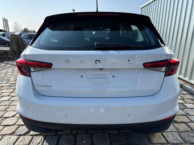 Skoda / Fabia / Wei&szlig; / / / , Beispielbilder, ggf. teilweise mit Sonderausstattung