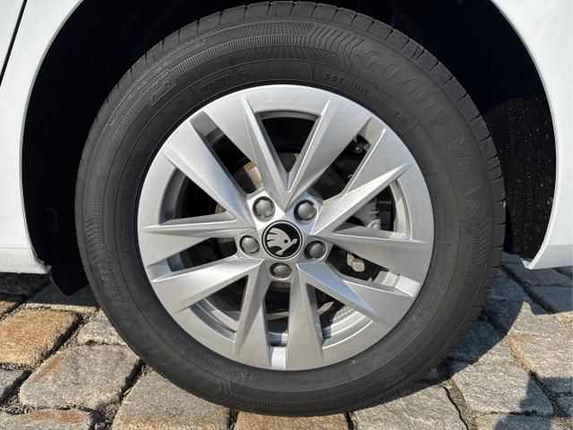 Skoda / Fabia / Wei&szlig; / / / , Beispielbilder, ggf. teilweise mit Sonderausstattung