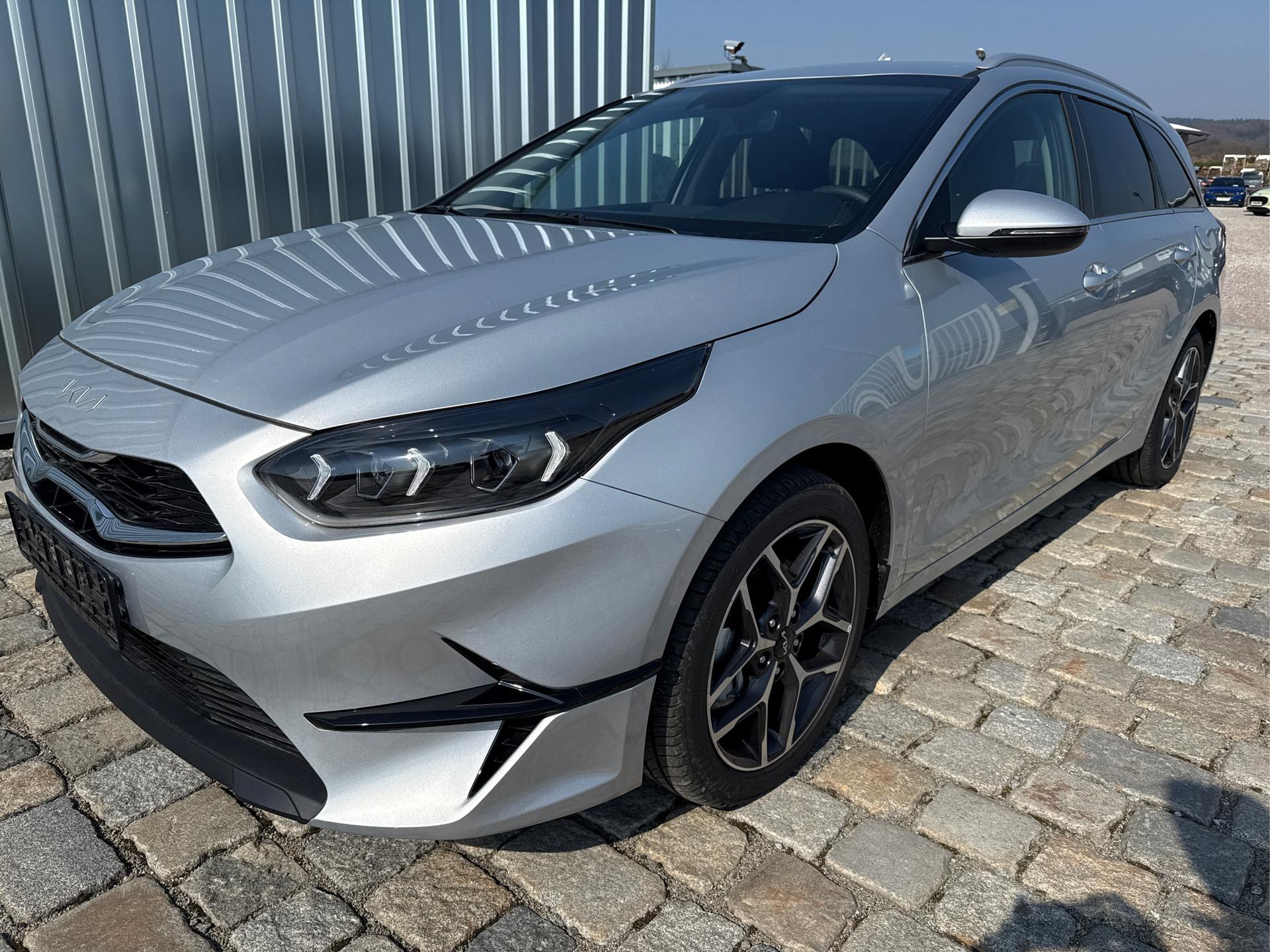 Kia / Ceed / Silber /  /  / 