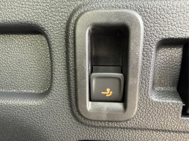 Volkswagen / Touran / Silber / / / , Beispielbilder, ggf. teilweise mit Sonderausstattung