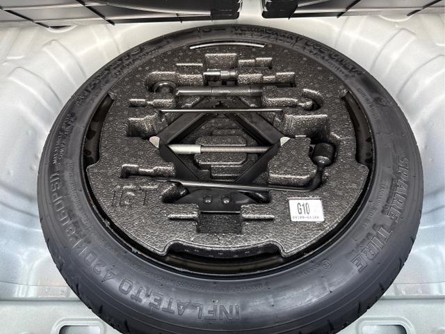 Kia / Ceed / Silber / / / , Beispielbilder, ggf. teilweise mit Sonderausstattung