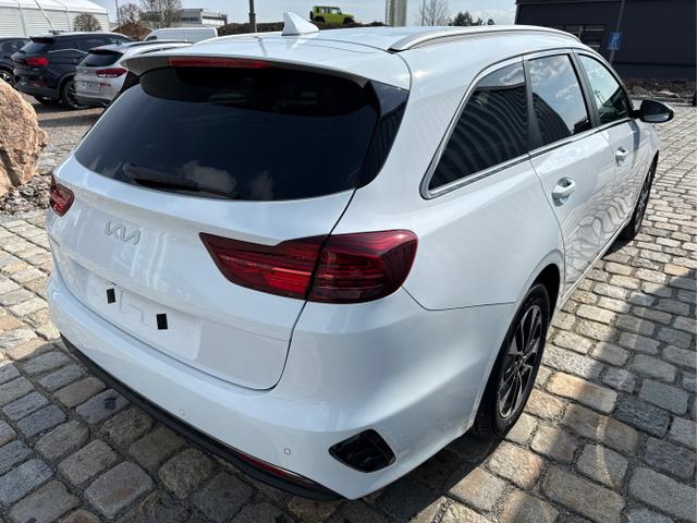 Kia / Ceed / Wei&szlig; / / / , Beispielbilder, ggf. teilweise mit Sonderausstattung