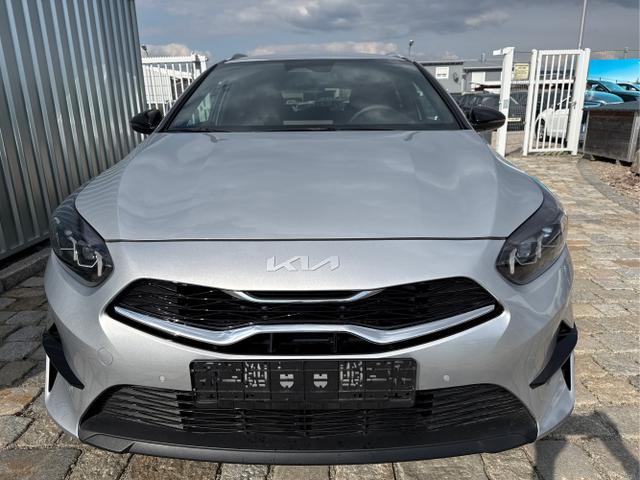 Kia Ceed Sportswagon - Edition 30 Jahre 1.5 T-GDI 140 PS Navi-Teilleder-Tempomat-DAB-Klimaautomatik-LED-AppleCarPlay-AndroidAuto-Winterpaket-R&uuml;ckfahrkamera-Glanzpaket-Bluetooth-17''Alu-sofort