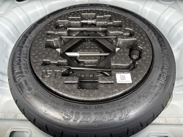 Kia / Ceed / Silber / / / 