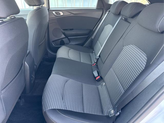 Kia / Ceed / Wei&szlig; / / / , Beispielbilder, ggf. teilweise mit Sonderausstattung