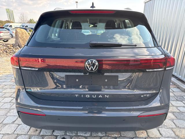 Volkswagen / Tiguan / Grau / / / , Beispielbilder, ggf. teilweise mit Sonderausstattung