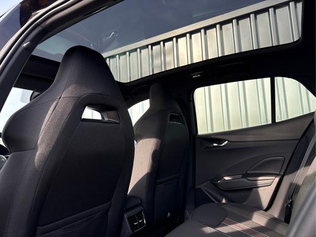  / / Schwarz / MonteCarlo / / 1.0 TSI 116PS DSG Panorama 2xDSG Kamera 17&ldquo; ALU, Beispielbilder