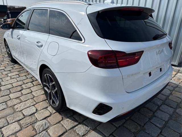 Kia / Ceed / Wei&szlig; / / / , Beispielbilder, ggf. teilweise mit Sonderausstattung