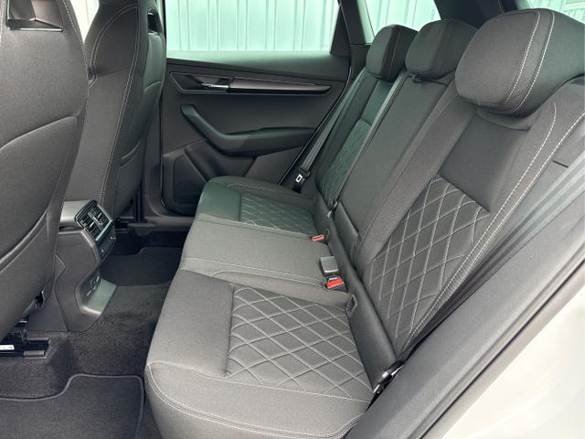 Skoda / Karoq / Wei&szlig; / / / , Beispielbilder