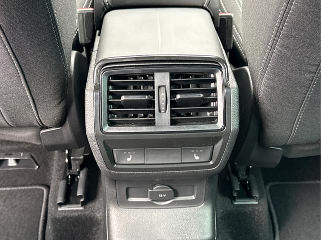 Skoda / Karoq / Wei&szlig; / / / , Beispielbilder