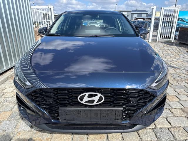 Hyundai i30 - GO! 1.5 DPI 97 PS 6-Gang-Schaltgetriebe-Winterpaket-AutoHold-LED-RDKS-AppleCarPlay & AndroidAuto-NAVI-16"-sofort