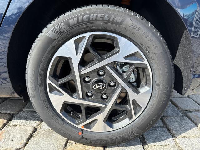 Hyundai / i30 / Blau / / / 