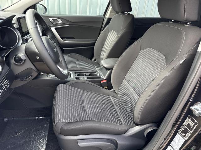 Kia / XCeed / Schwarz / / / , Beispielbilder