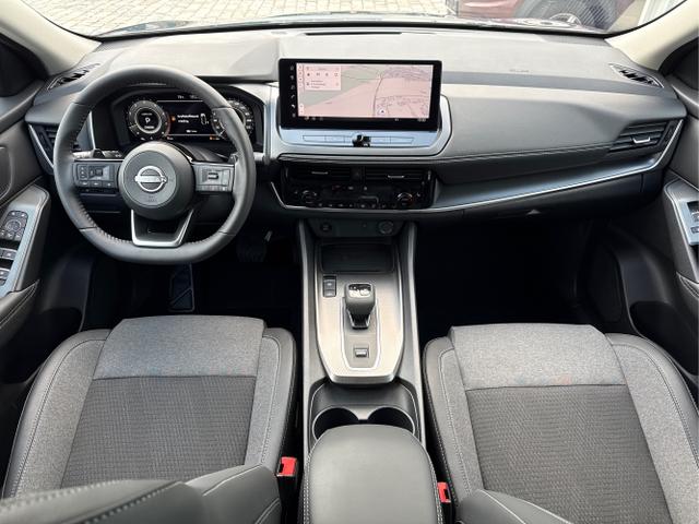 Nissan / Qashqai / Gr&uuml;n / / / , Beispielbilder, ggf. teilweise mit Sonderausstattung