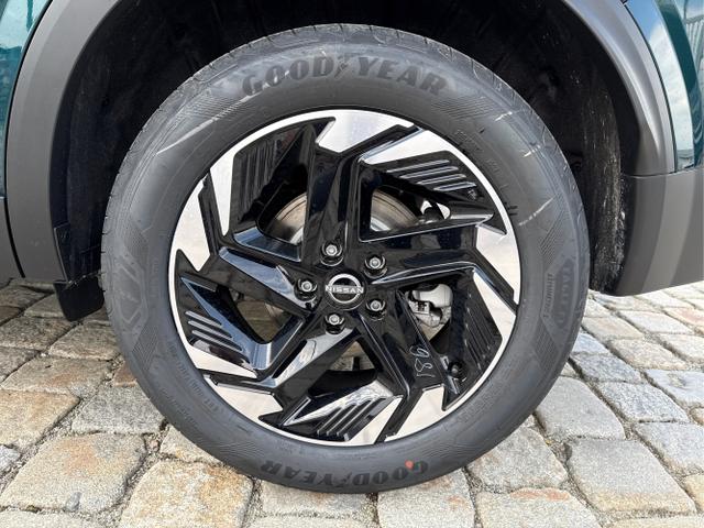 Nissan / Qashqai / Gr&uuml;n / / / , Beispielbilder, ggf. teilweise mit Sonderausstattung