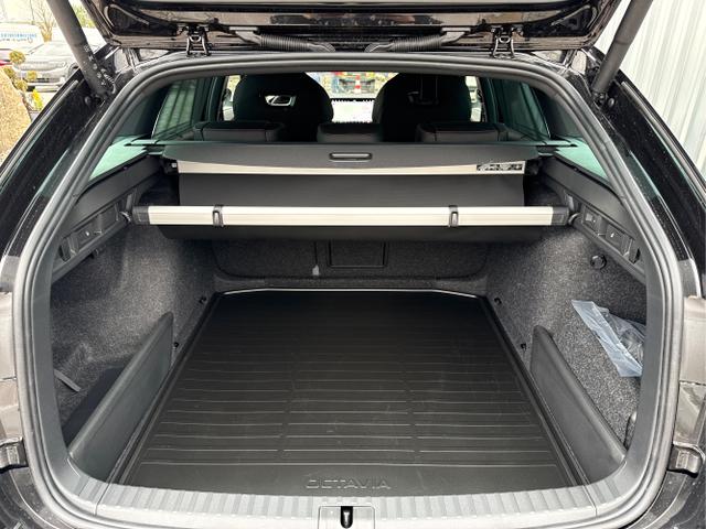 Skoda / Octavia Combi / Schwarz / / / , Beispielbilder, ggf. teilweise mit Sonderausstattung