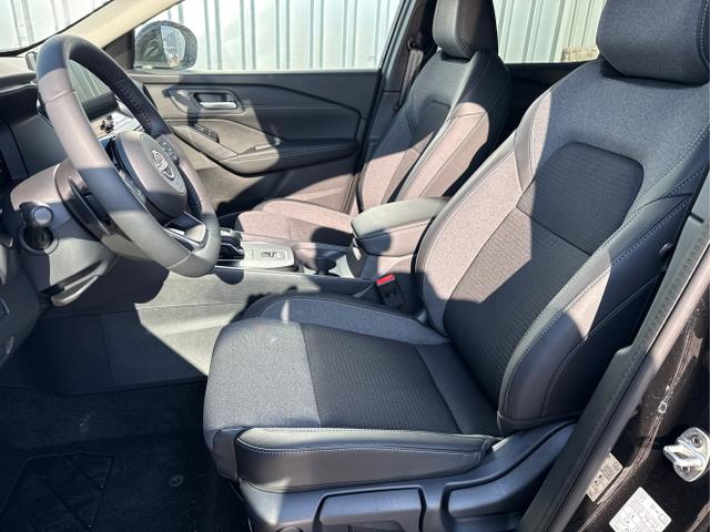 Nissan / Qashqai / Schwarz / / / , Beispielbilder, ggf. teilweise mit Sonderausstattung