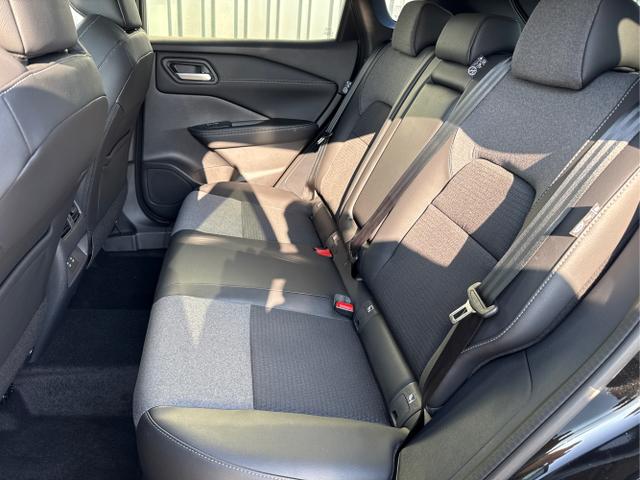 Nissan / Qashqai / Schwarz / / / , Beispielbilder, ggf. teilweise mit Sonderausstattung