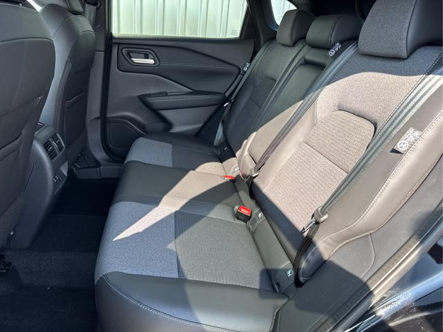 Nissan / Qashqai / Schwarz / / / , Beispielbilder, ggf. teilweise mit Sonderausstattung