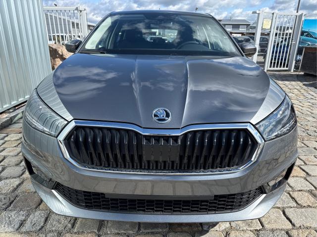 Skoda Fabia - Sondermodell 130 Jahre Selection Plus 1.0 TSI 85kW/116 PS -DSG-AppleCarPlay-AndroidAuto-Winterpaket-LED-PDC-Kamera- Sitzheizung-DAB-Klima-Tempomat-ALU 15"-Sofort verf&uuml;gbar