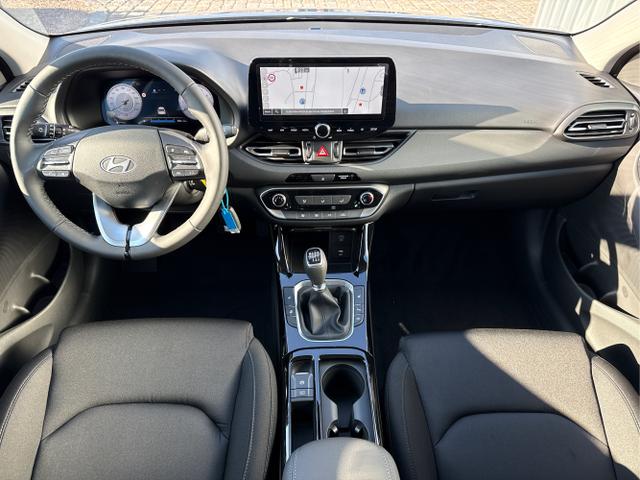 Hyundai / i30 / Blau / / / 