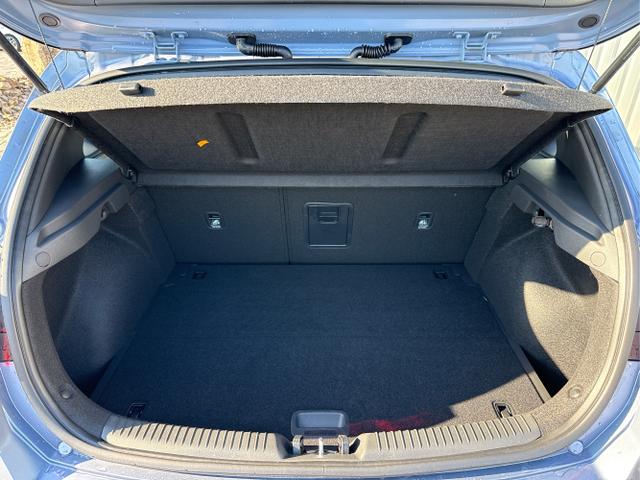 Hyundai / i30 / Blau / / / 