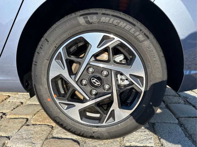 Hyundai / i30 / Blau / / / 