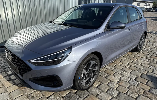 Hyundai i30 - GO! 1.5 DPI 97 PS 6-Gang-Schaltgetriebe-Winterpaket-AutoHold-LED-RDKS-AppleCarPlay & AndroidAuto-NAVI-16"-sofort