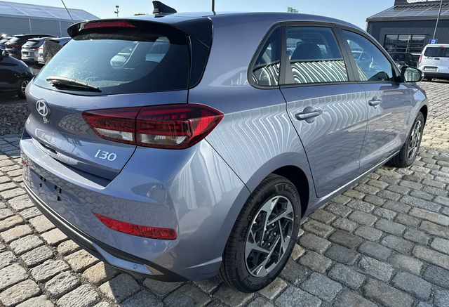 Hyundai i30 GO! 1.5 DPI 97 PS 6-Gang-Schaltgetriebe-Winterpaket-AutoHold-LED-RDKS-AppleCarPlay & AndroidAuto-NAVI-16"-sofort 