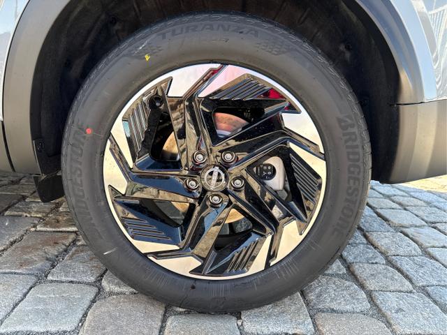 Nissan / Qashqai / Grau / / / , Beispielbilder