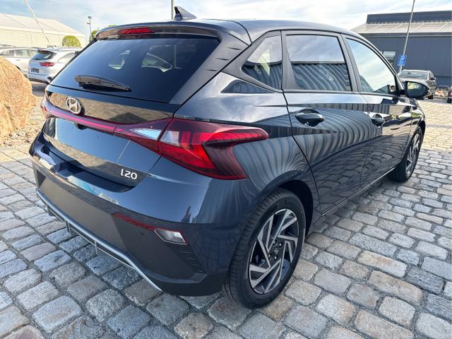 Hyundai / i20 / Grau / / / 