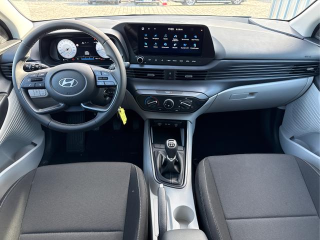 Hyundai / i20 / Grau / / / 