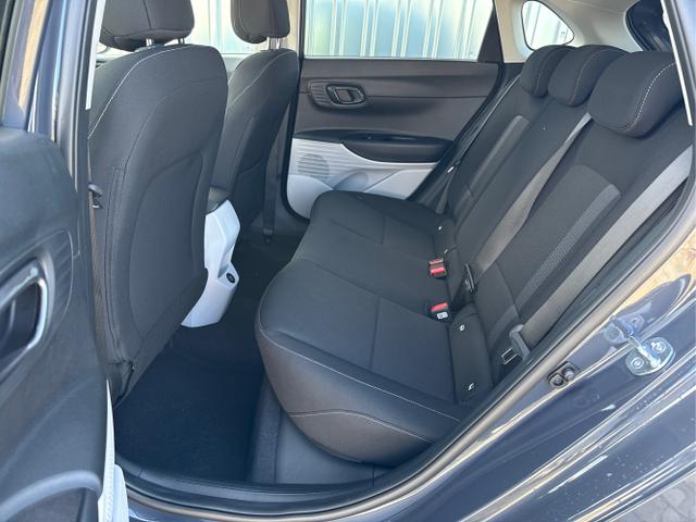 Hyundai / i20 / Grau / / / 