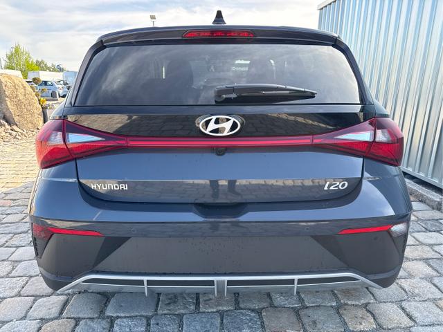 Hyundai / i20 / Grau / / / 