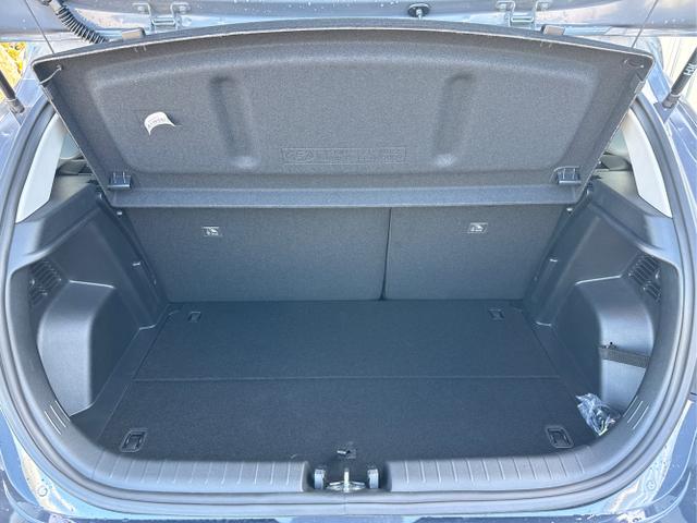 Hyundai / i20 / Grau / / / 