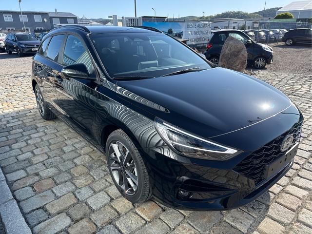 Hyundai / i30 Kombi / Schwarz / / / , Beispielbilder, ggf. teilweise mit Sonderausstattung