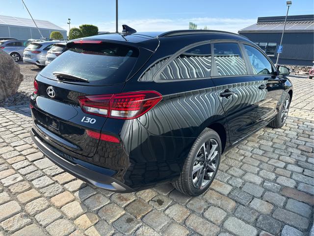 Hyundai / i30 Kombi / Schwarz / / / , Beispielbilder, ggf. teilweise mit Sonderausstattung