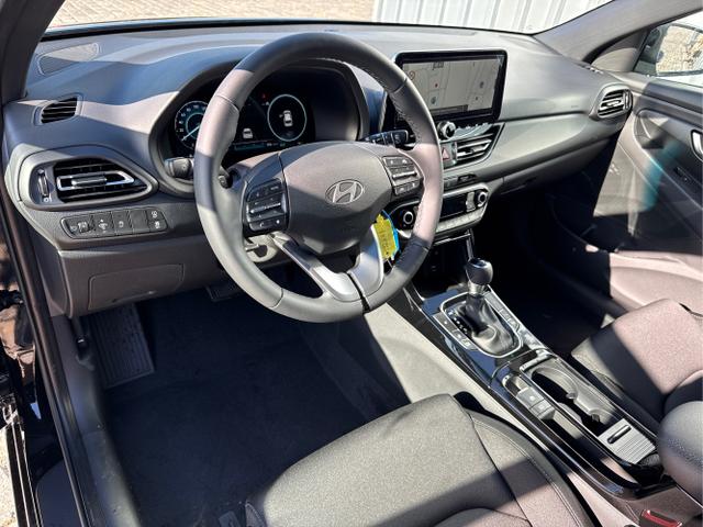 Hyundai / i30 Kombi / Schwarz / / / , Beispielbilder, ggf. teilweise mit Sonderausstattung