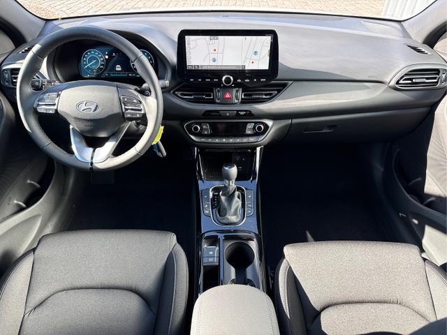 Hyundai / i30 Kombi / Wei&szlig; / / / , Beispielbilder, ggf. teilweise mit Sonderausstattung