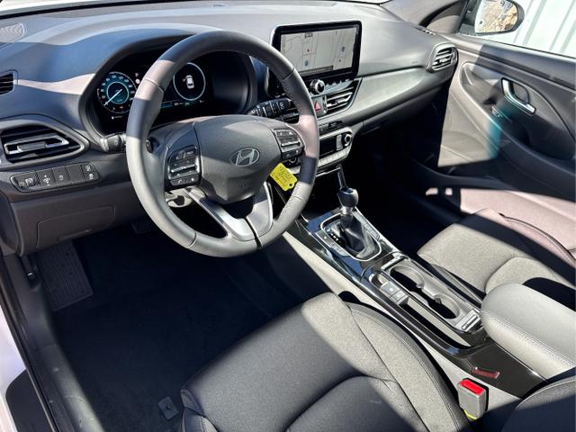 Hyundai / i30 Kombi / Wei&szlig; / / / , Beispielbilder, ggf. teilweise mit Sonderausstattung