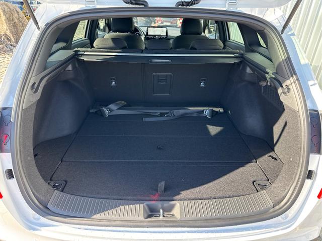 Hyundai / i30 Kombi / Wei&szlig; / / / , Beispielbilder, ggf. teilweise mit Sonderausstattung