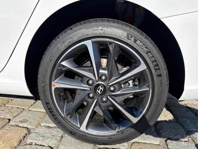 Hyundai / i30 Kombi / Wei&szlig; / / / , Beispielbilder, ggf. teilweise mit Sonderausstattung