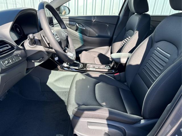 Hyundai / i30 Kombi / Grau / / / , Beispielbilder, ggf. teilweise mit Sonderausstattung